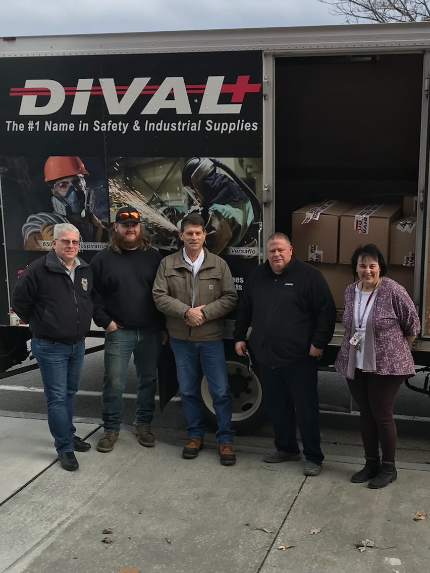 Buffalo’s City Mission Receives A $5,000 ‘Combined Donation’ Made By The Brotherhood Of Locomotive Engineers And Trainmen & A Local Safety Equipment Distributor, Who Was Asked By A Member Of The Union ‘If They Would Like To Get Involved’